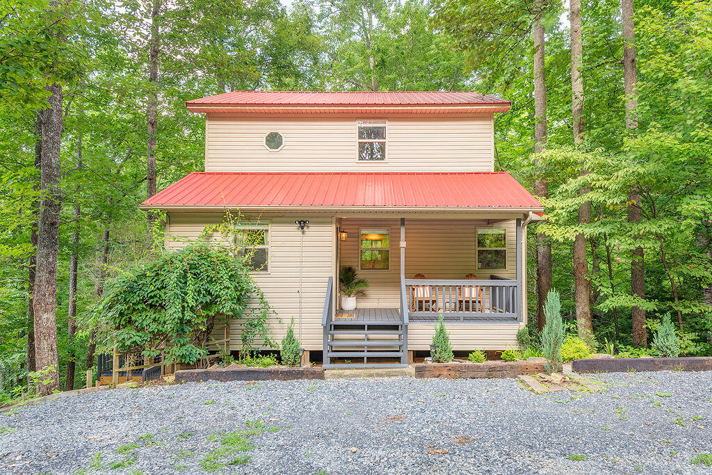 115 Jenny Way Cosby TN 37722