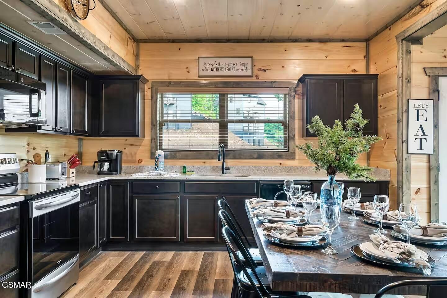 1654 Veterans Boulevard Sevierville TN 37876