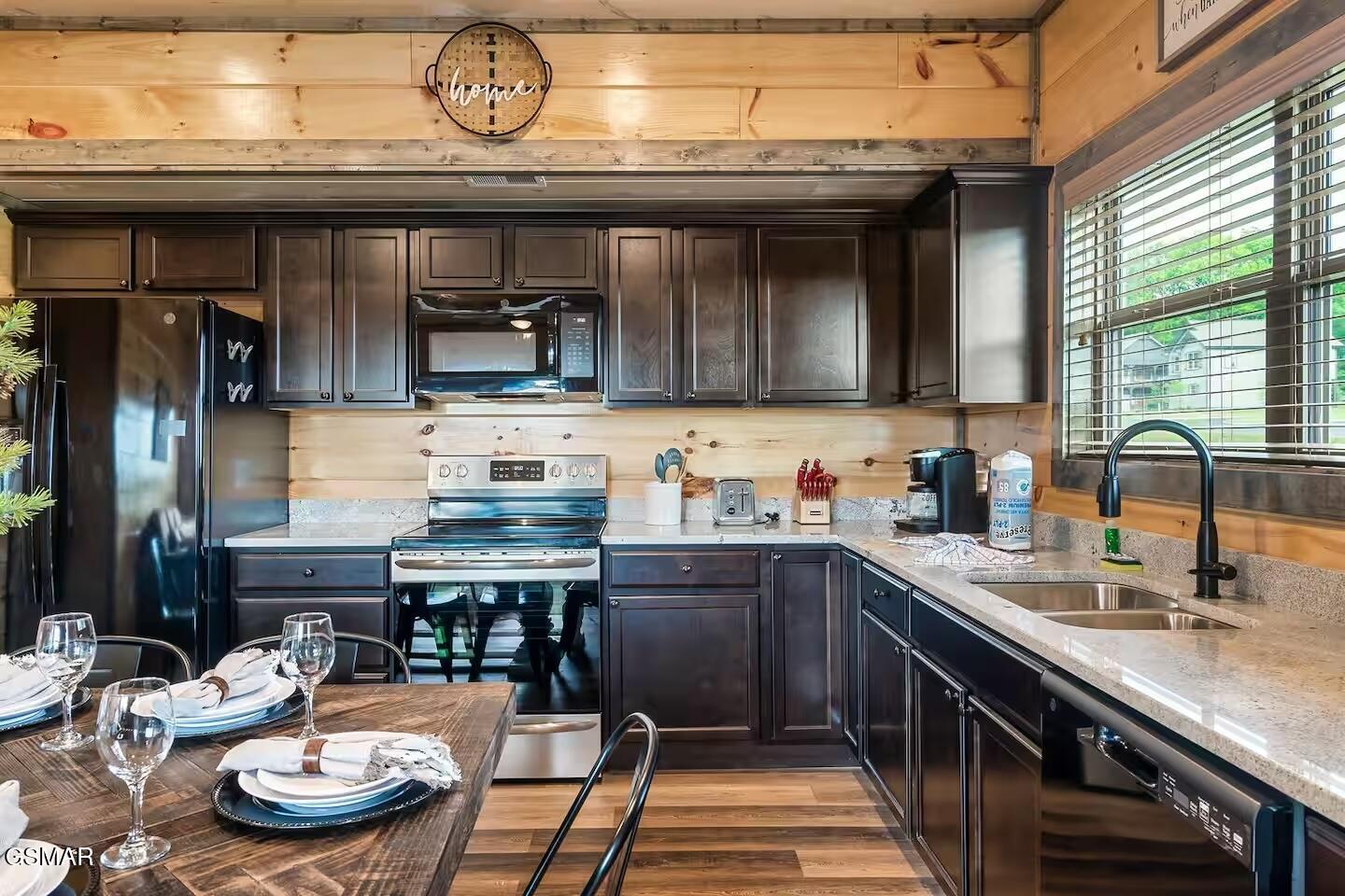 1654 Veterans Boulevard Sevierville TN 37876