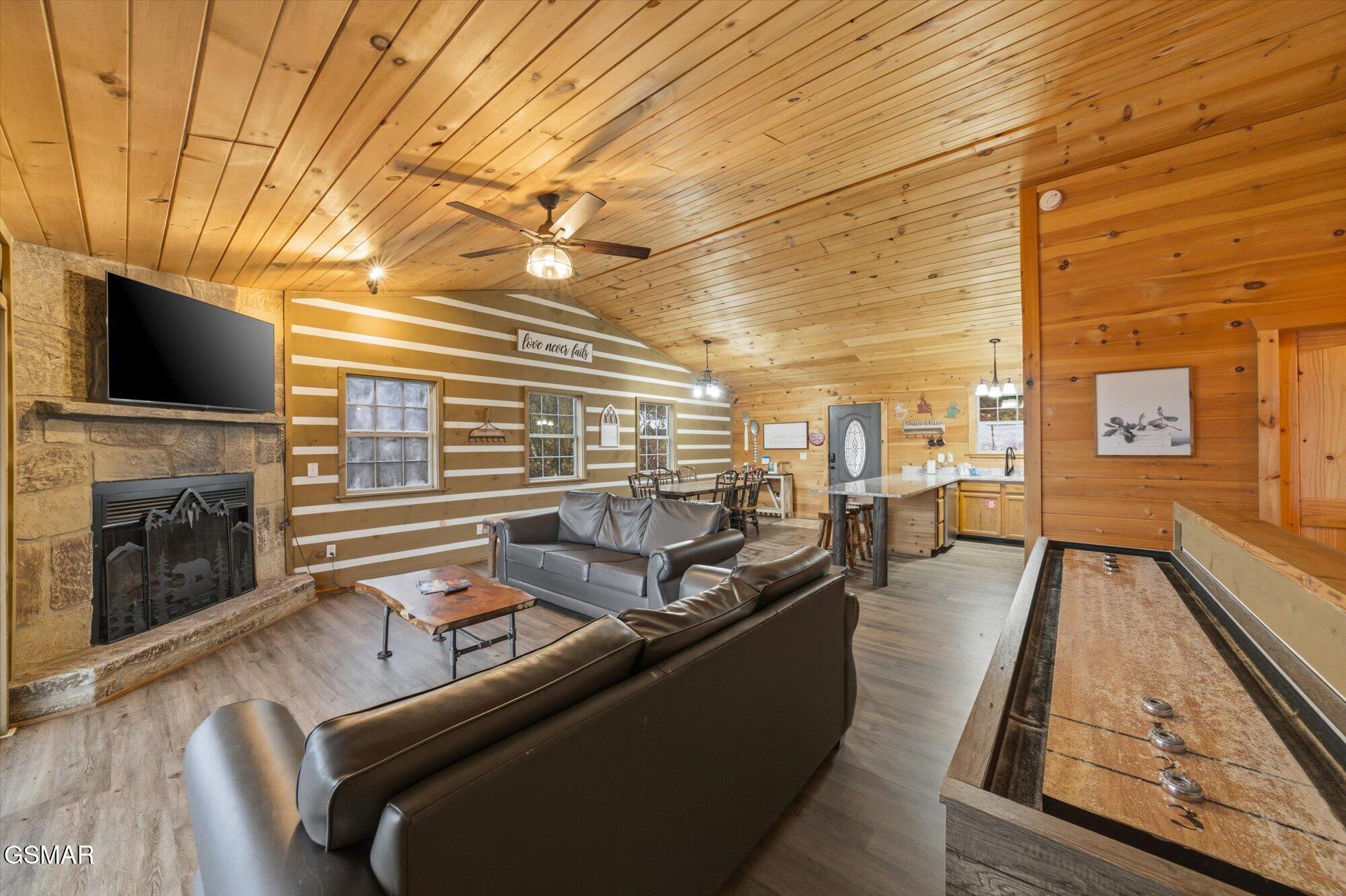 2037 Mccarter Drive Sevierville TN 37862