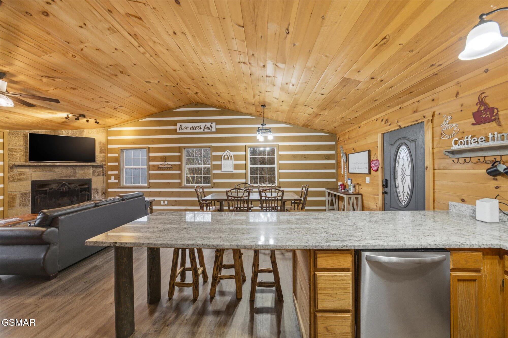 2037 Mccarter Drive Sevierville TN 37862