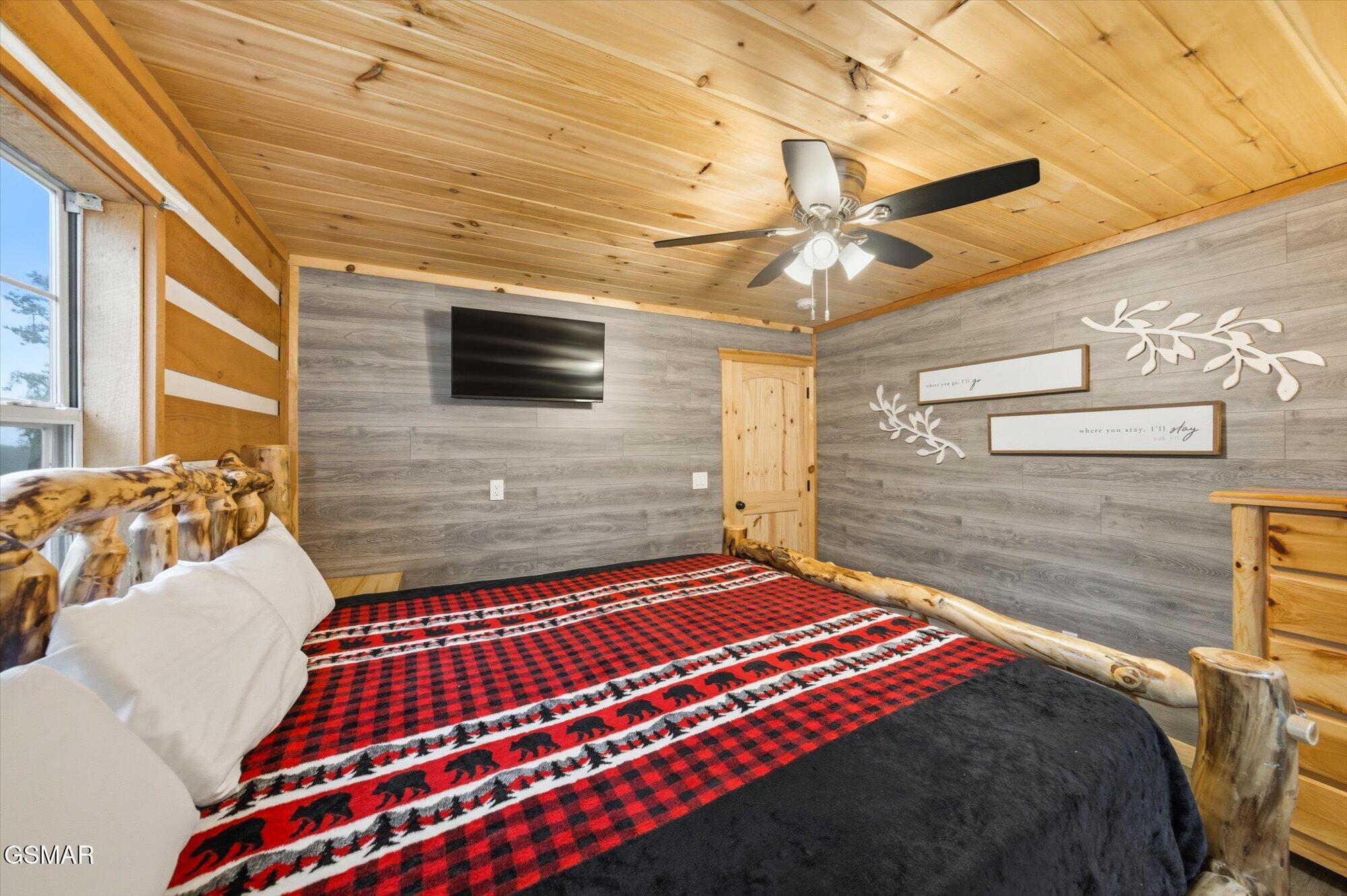 2037 Mccarter Drive Sevierville TN 37862