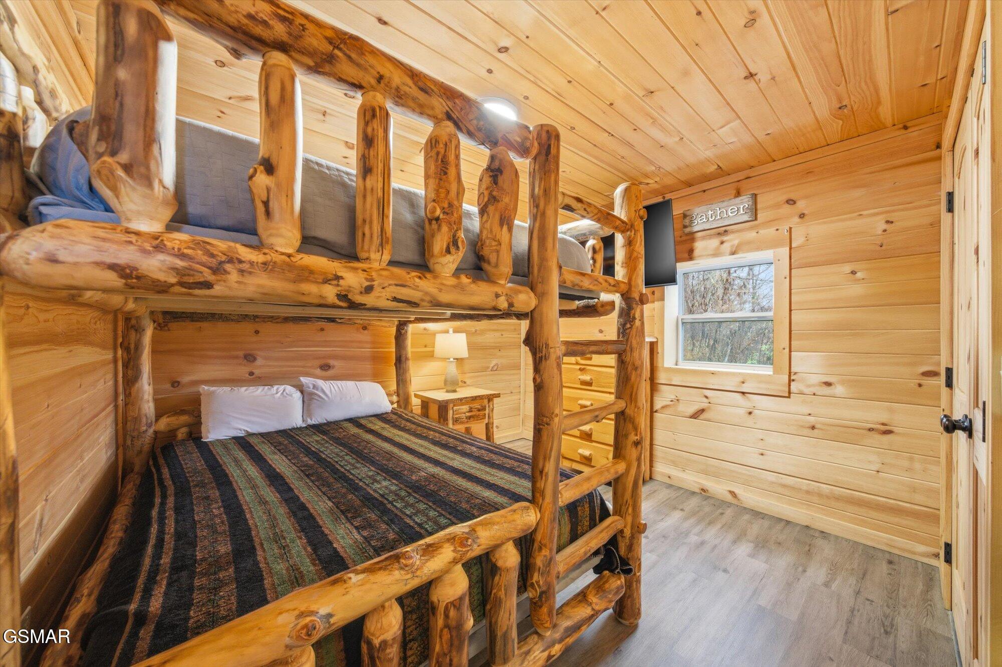 2037 Mccarter Drive Sevierville TN 37862