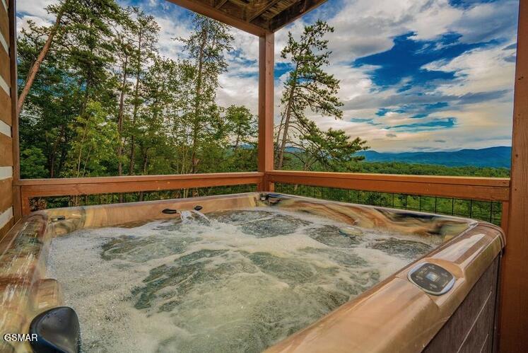 2037 Mccarter Drive Sevierville TN 37862