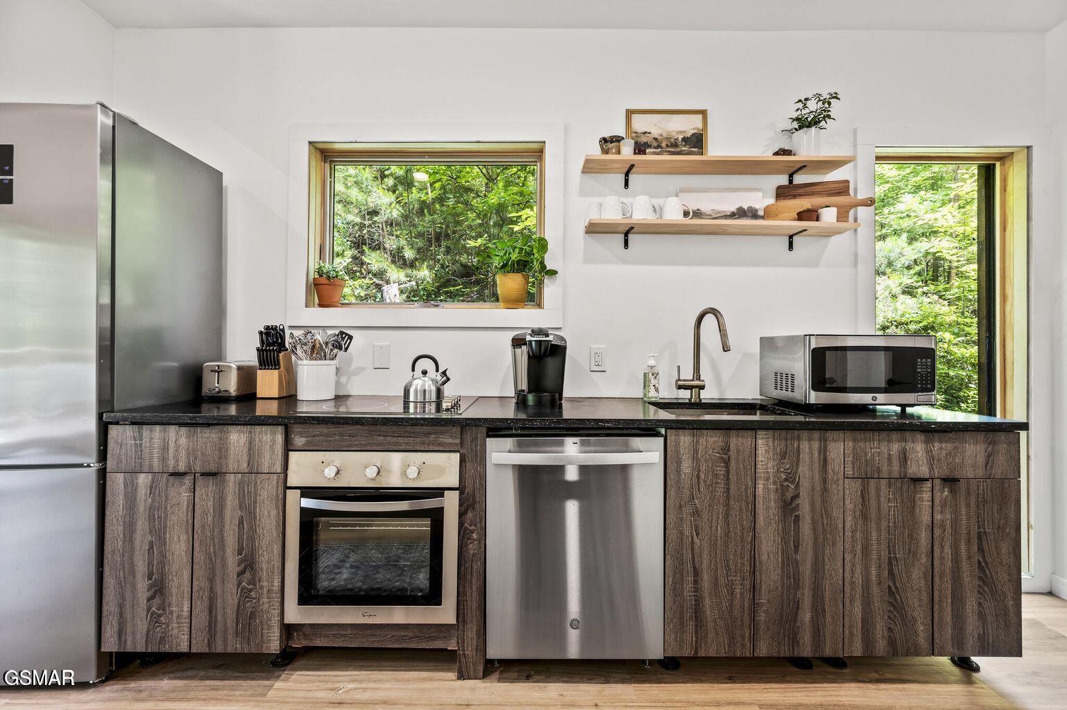 3110 Sourwood Way Sevierville TN 37862