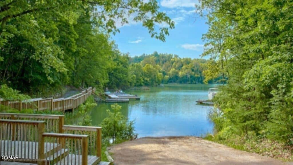 929 Buck Way Sevierville TN 37876