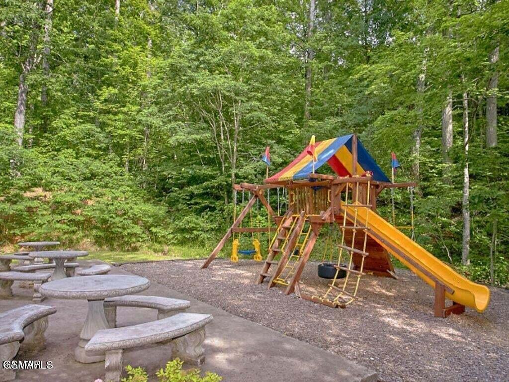 929 Buck Way Sevierville TN 37876