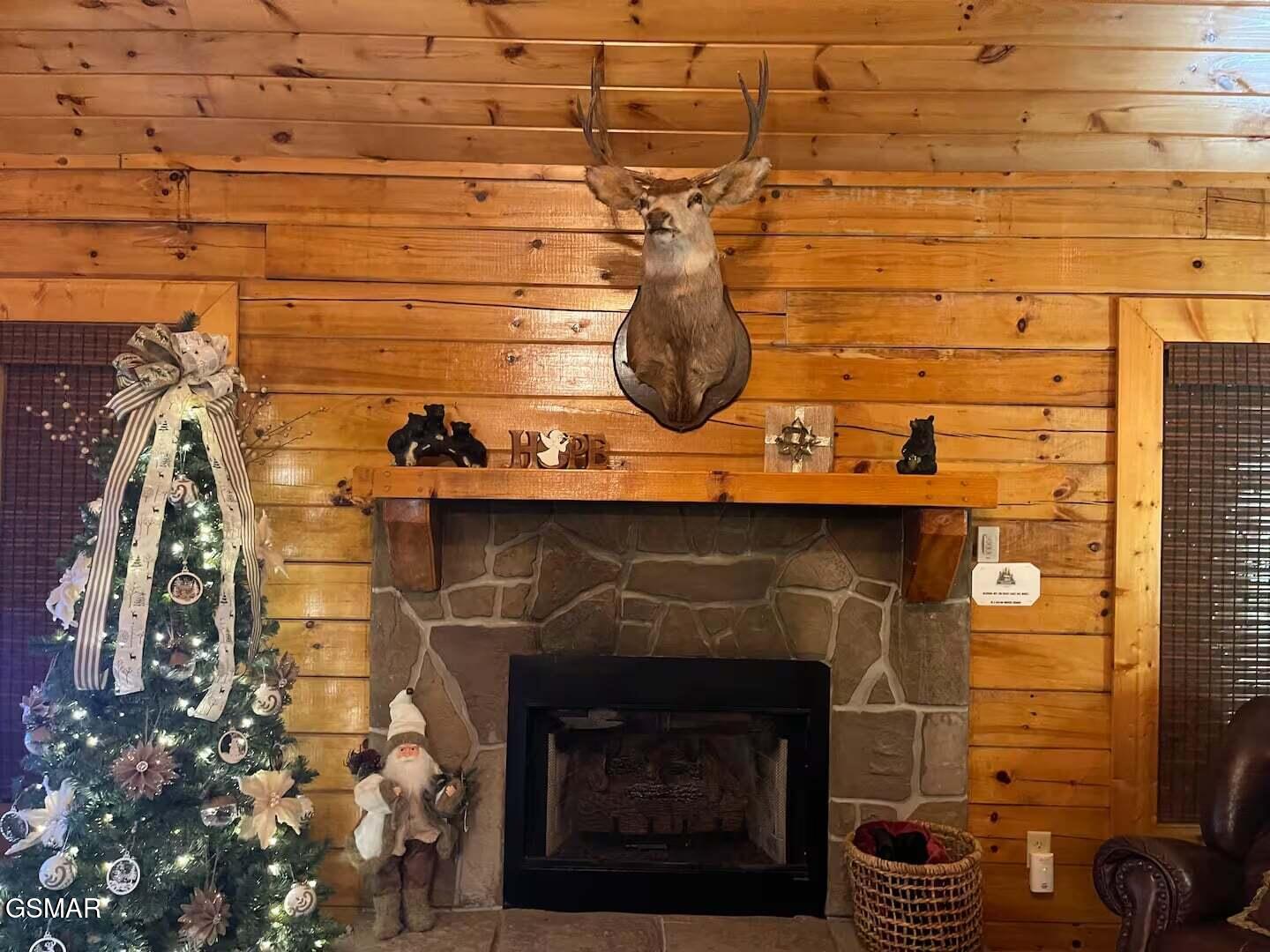 929 Buck Way Sevierville TN 37876