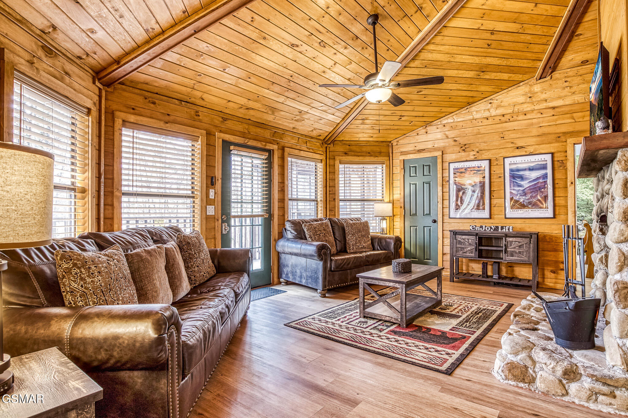 1071 E Foothills Drive Gatlinburg TN 37738