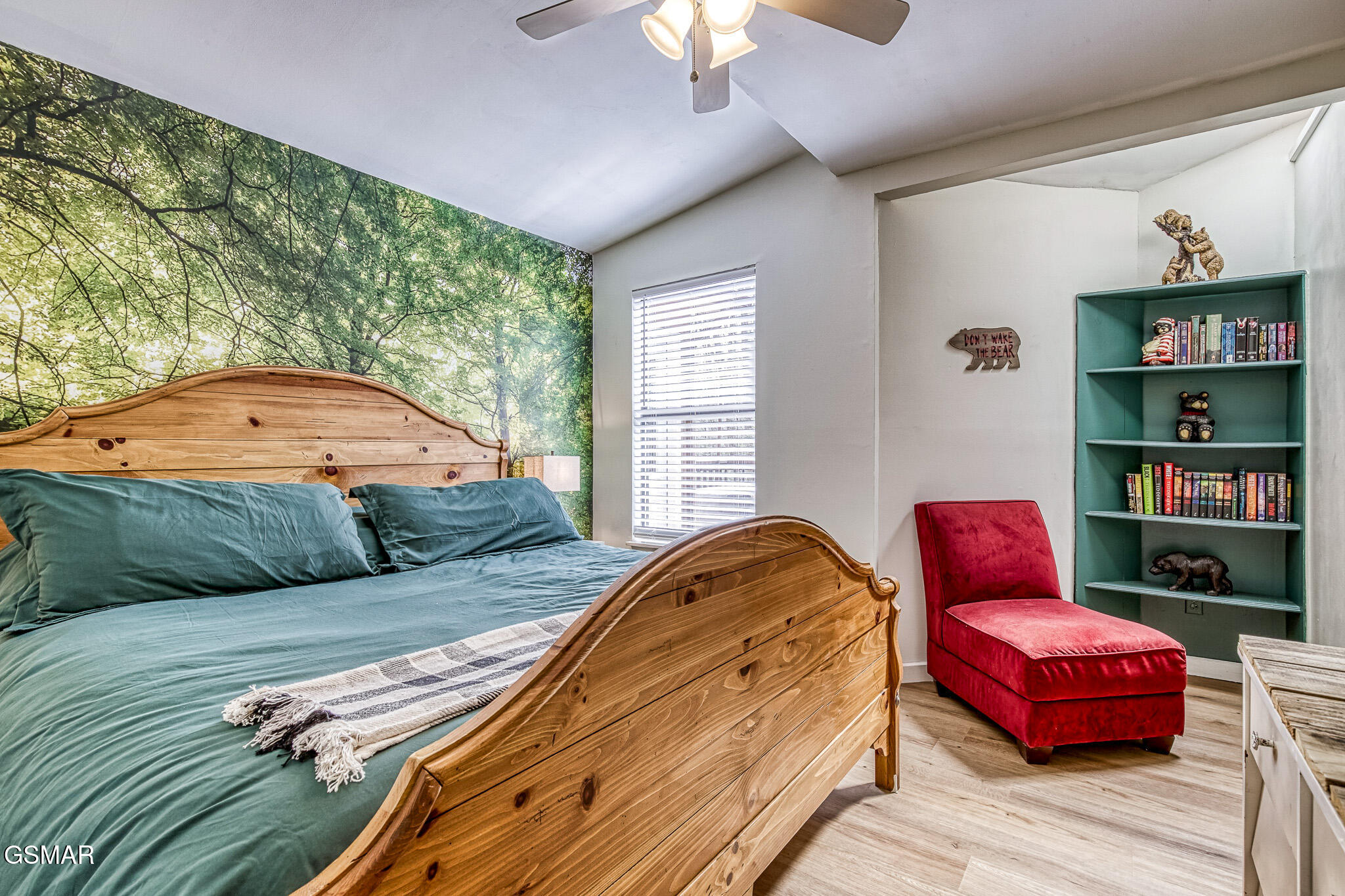 1071 E Foothills Drive Gatlinburg TN 37738