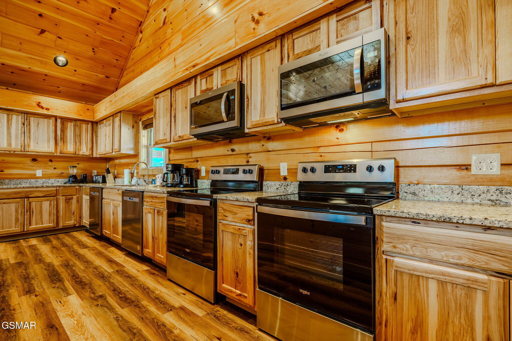 825 String Run Way Street Pigeon Forge TN 37863