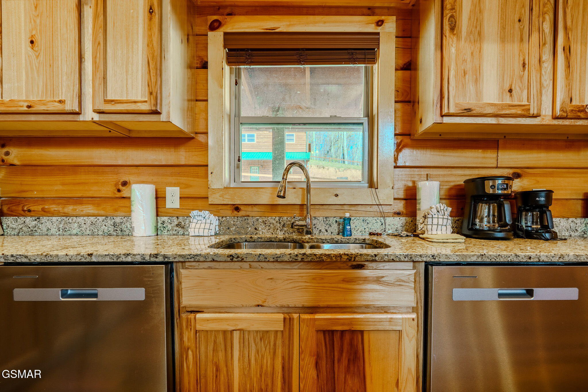 825 String Run Way Street Pigeon Forge TN 37863