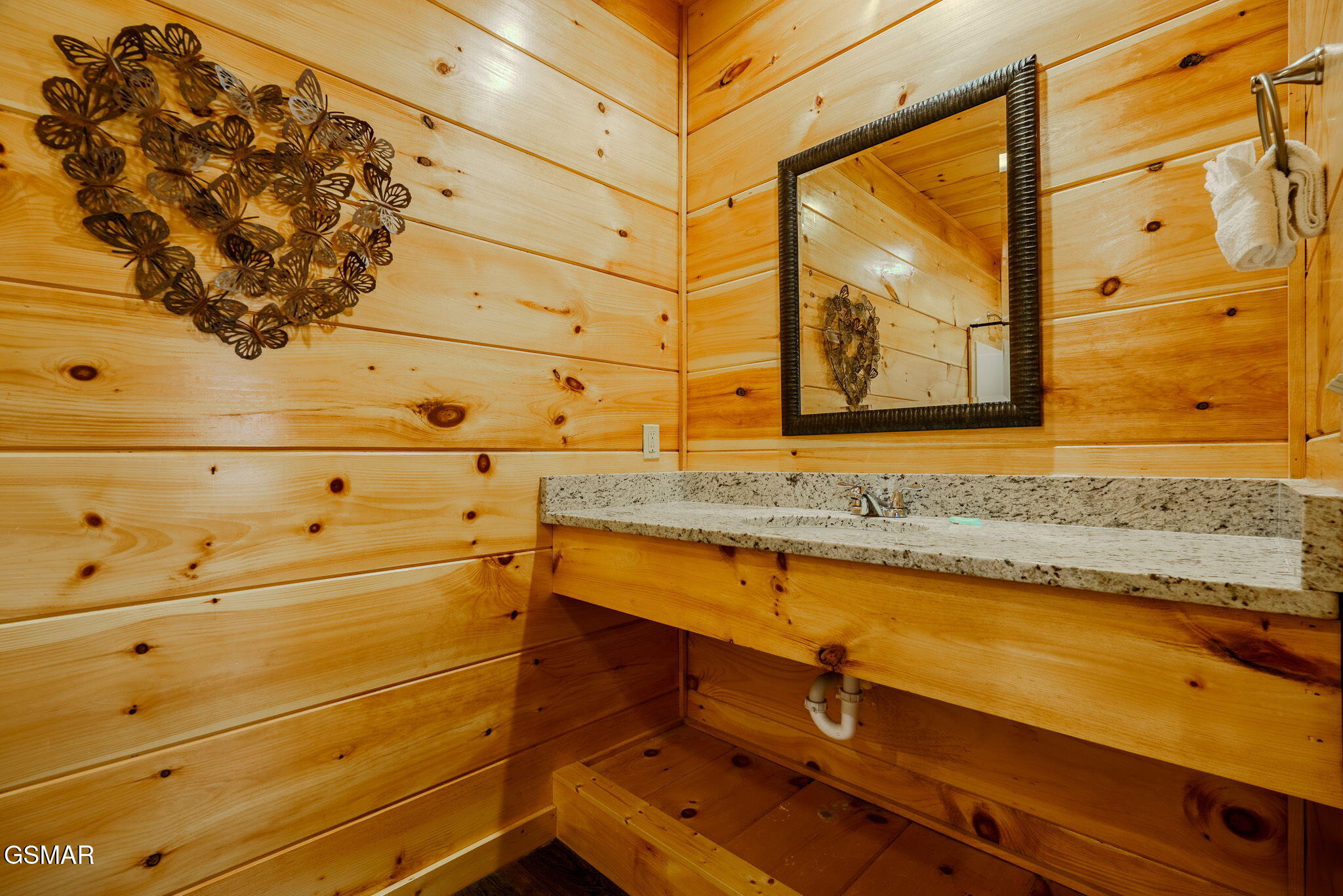 825 String Run Way Street Pigeon Forge TN 37863