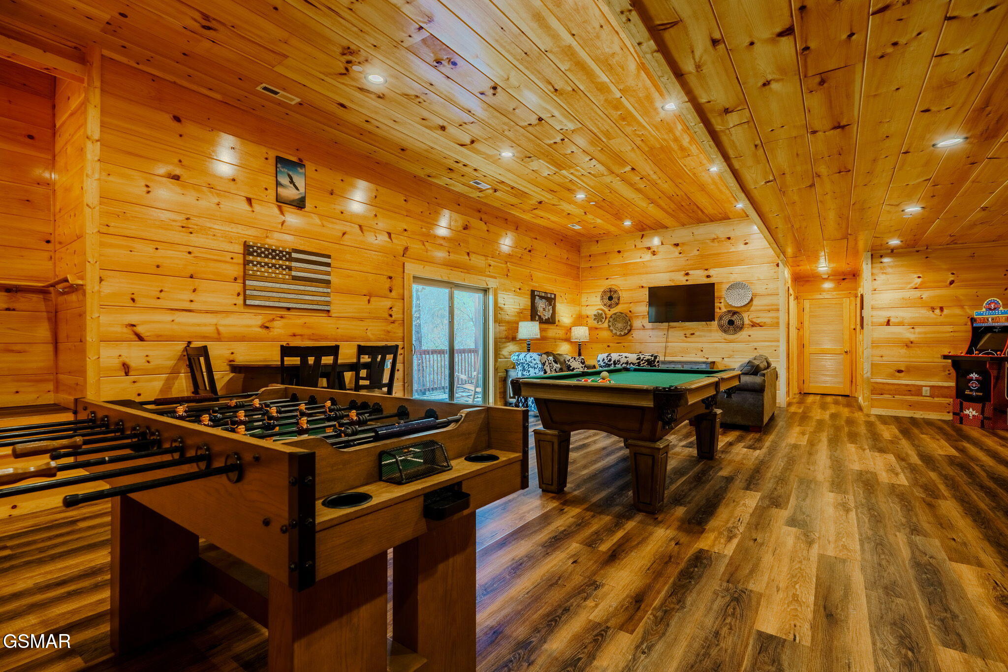 825 String Run Way Street Pigeon Forge TN 37863