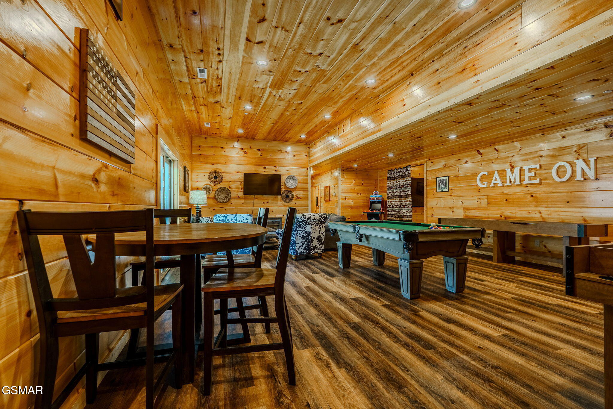 825 String Run Way Street Pigeon Forge TN 37863