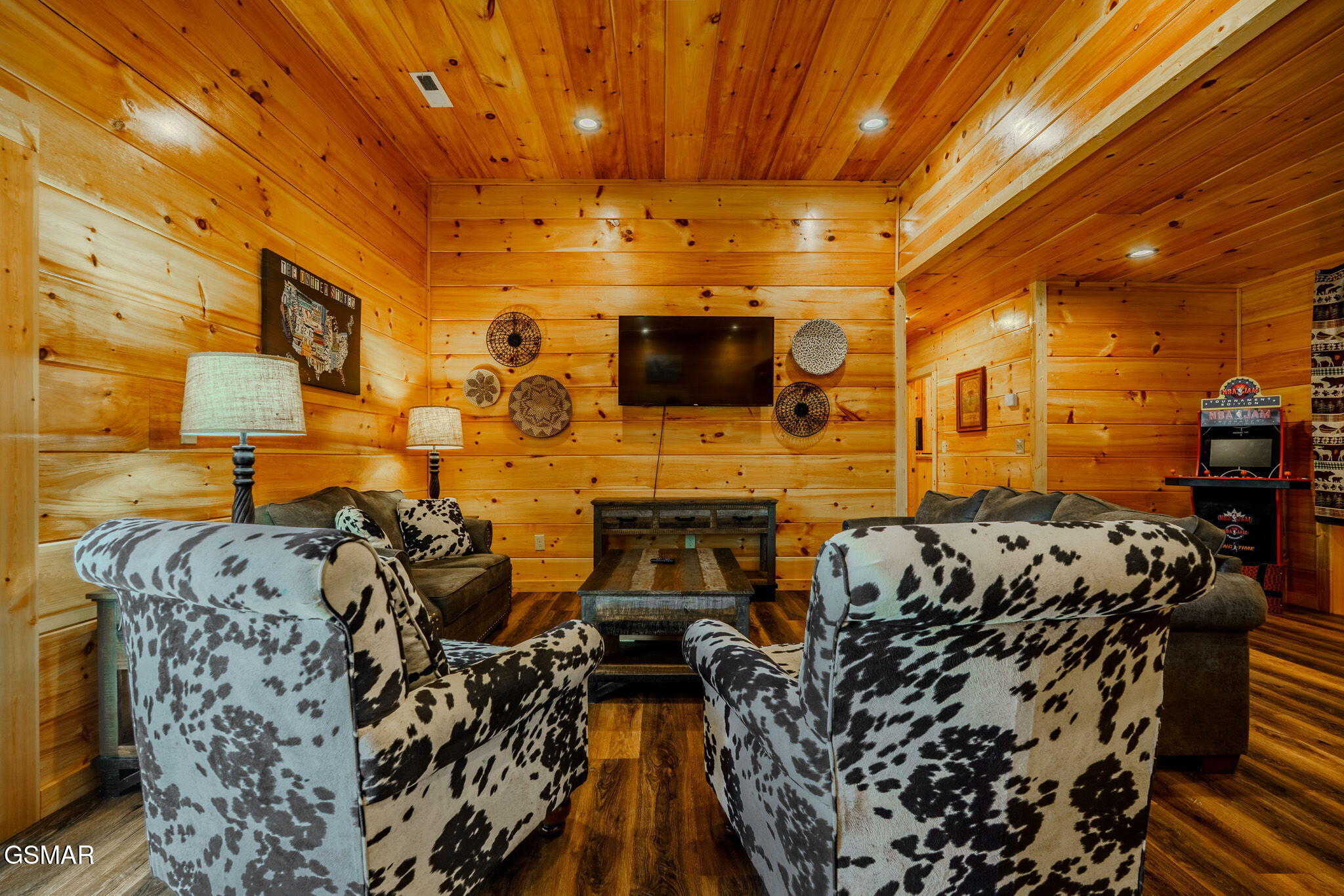 825 String Run Way Street Pigeon Forge TN 37863