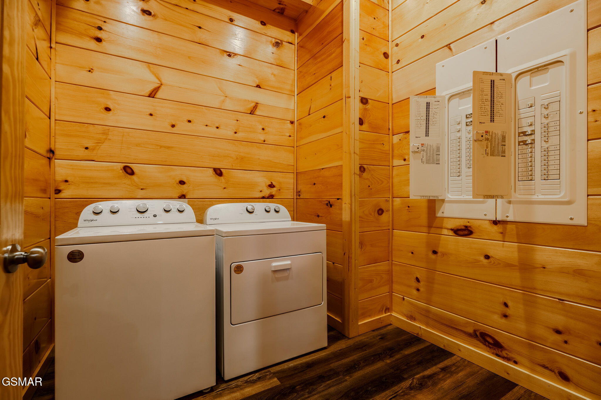 825 String Run Way Street Pigeon Forge TN 37863