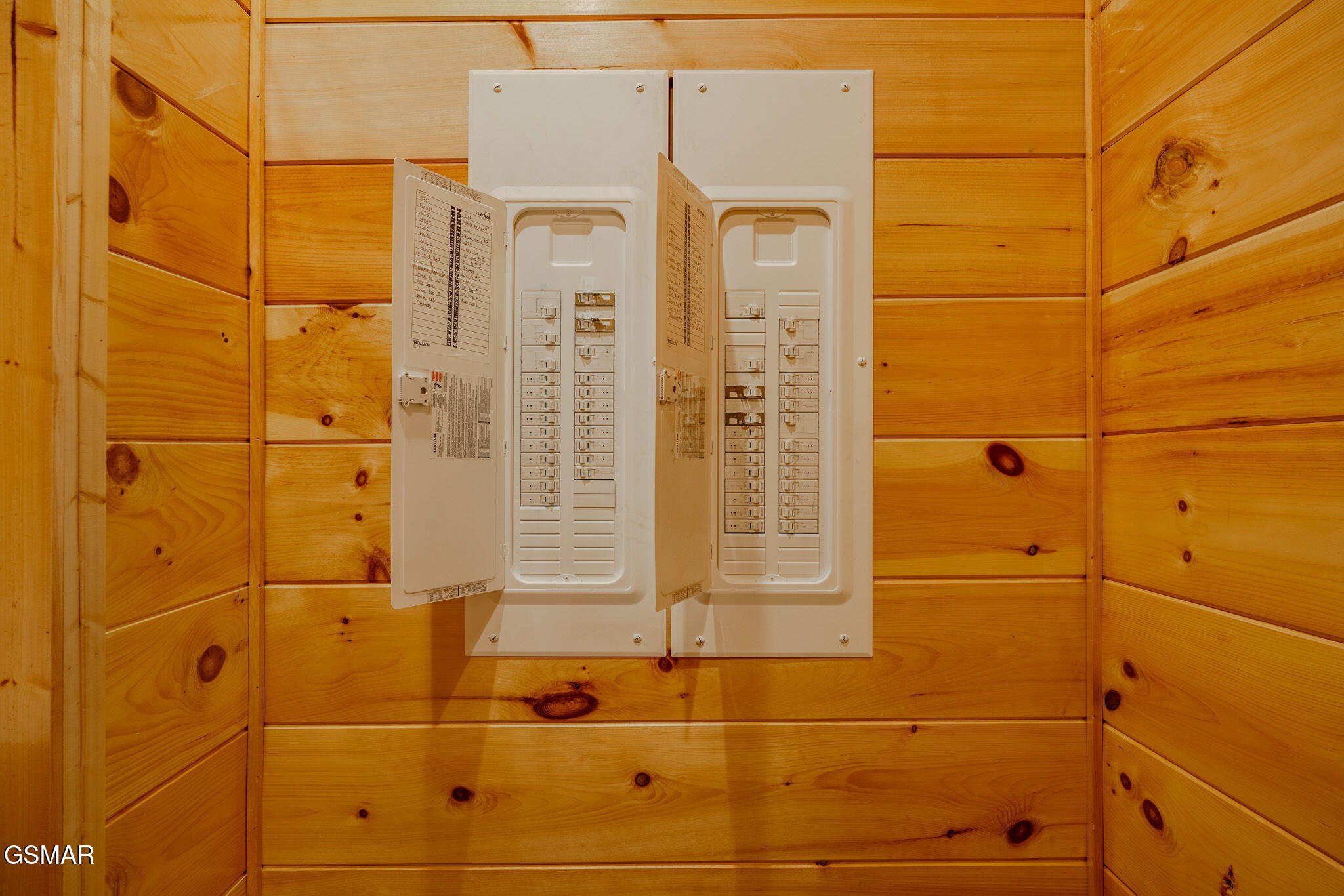 825 String Run Way Street Pigeon Forge TN 37863