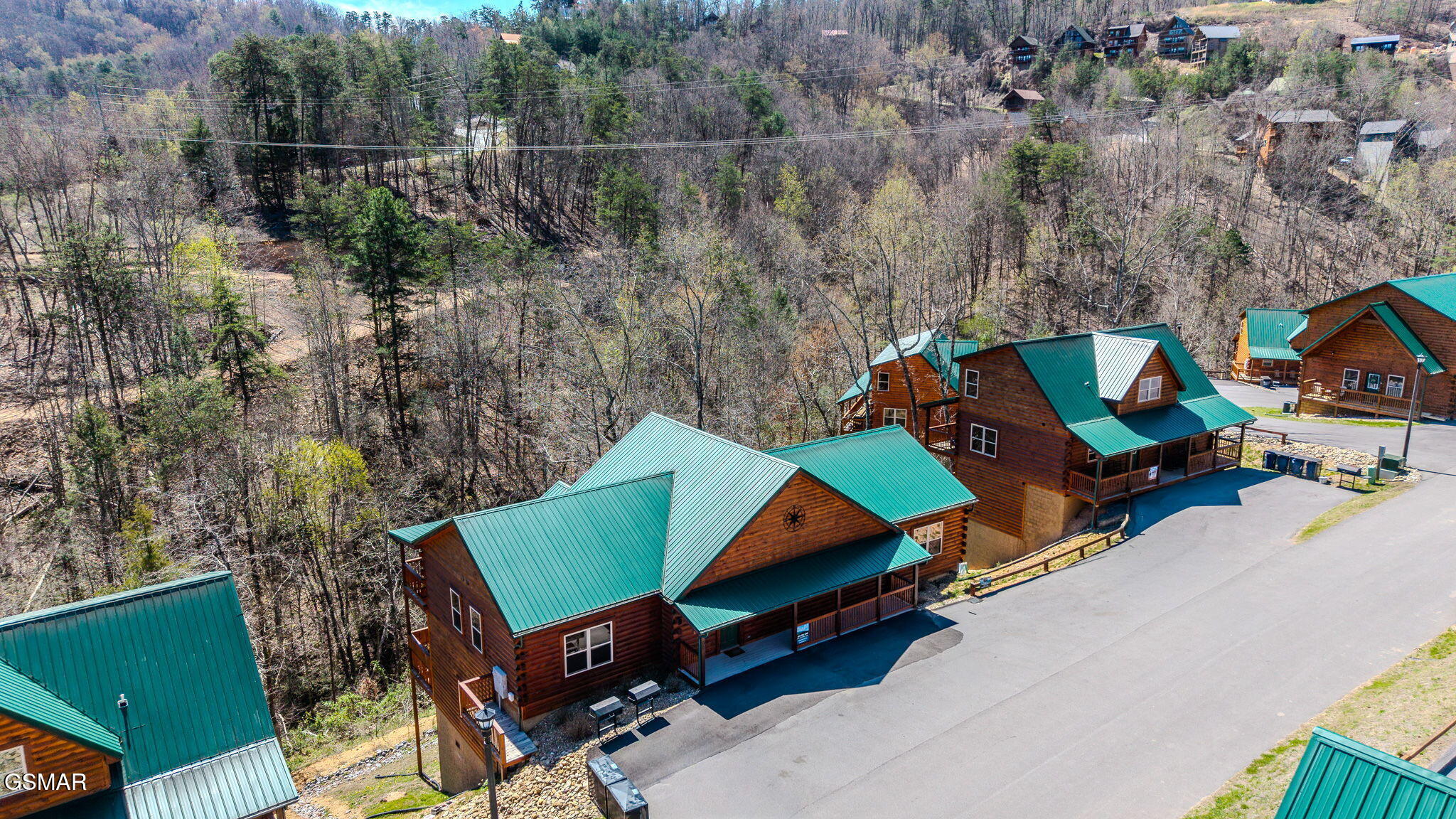 825 String Run Way Street Pigeon Forge TN 37863