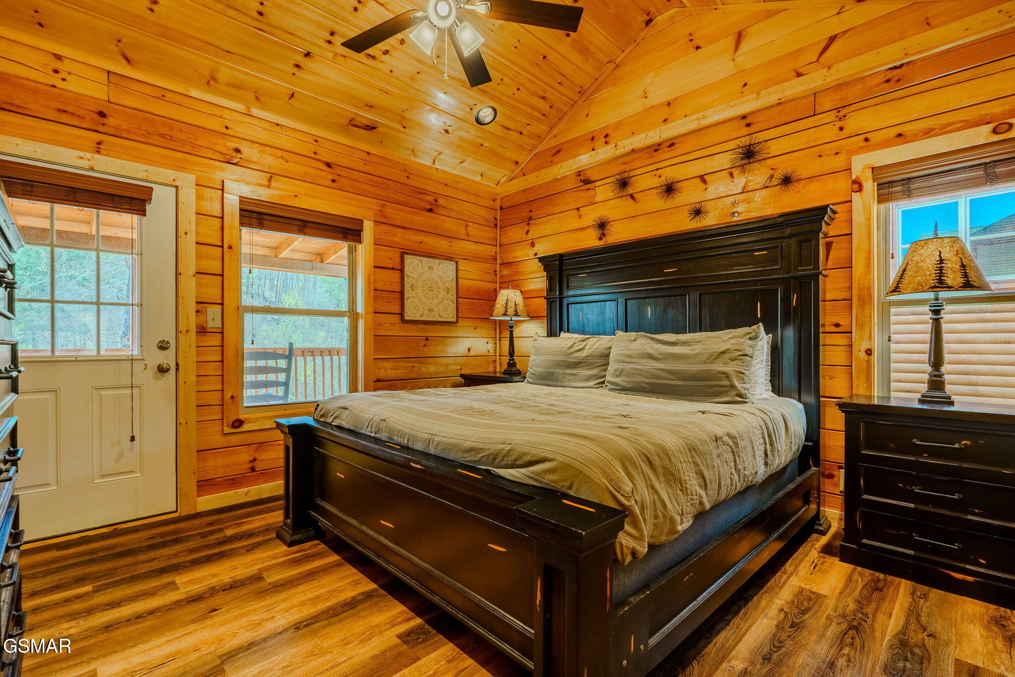 825 String Run Way Street Pigeon Forge TN 37863