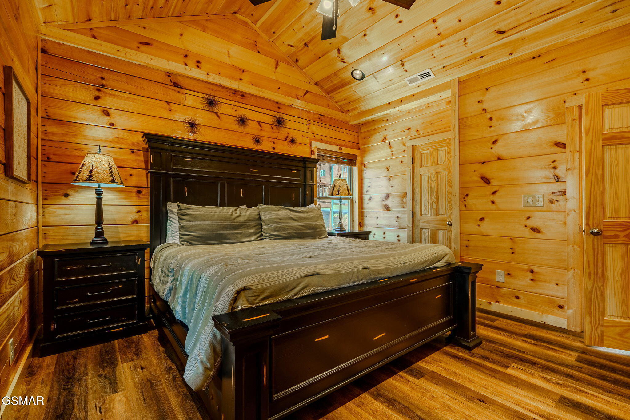 825 String Run Way Street Pigeon Forge TN 37863