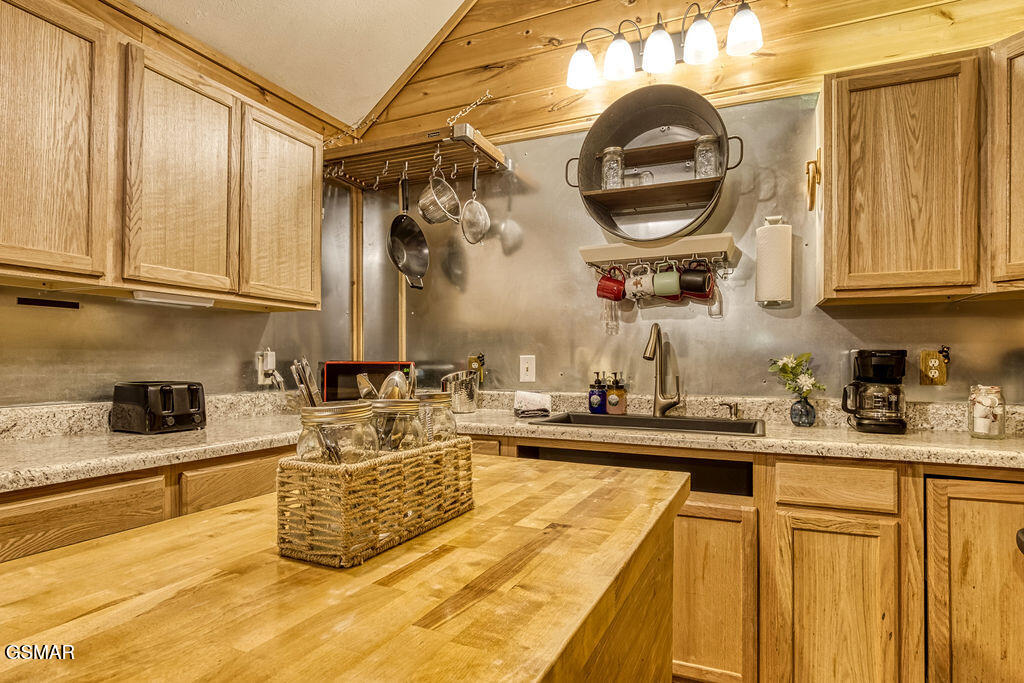 1513 Tyler Way Sevierville TN 37876