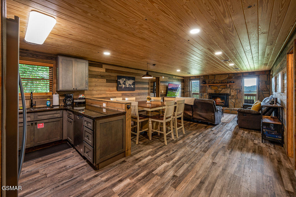4238 Dollys Drive Sevierville TN 37876