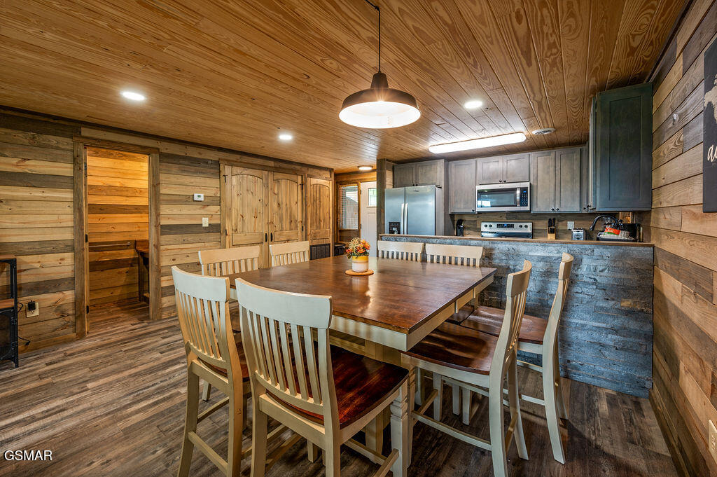 4238 Dollys Drive Sevierville TN 37876