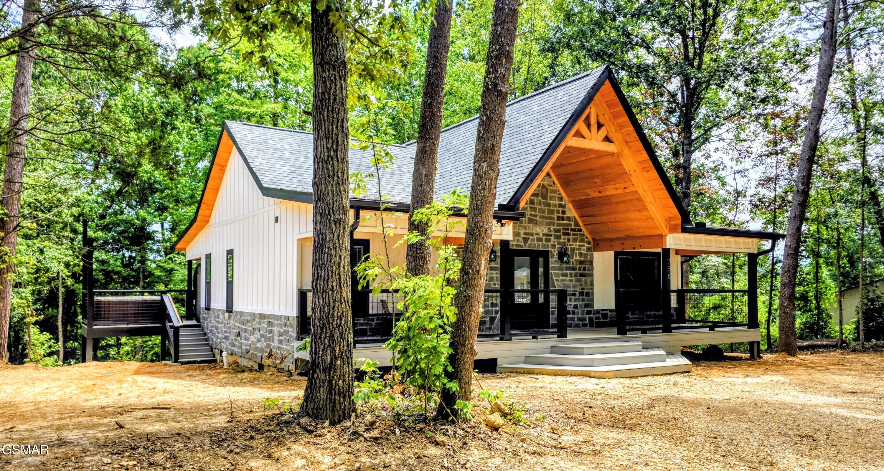 758 Timberlake Circle Sevierville TN 37876