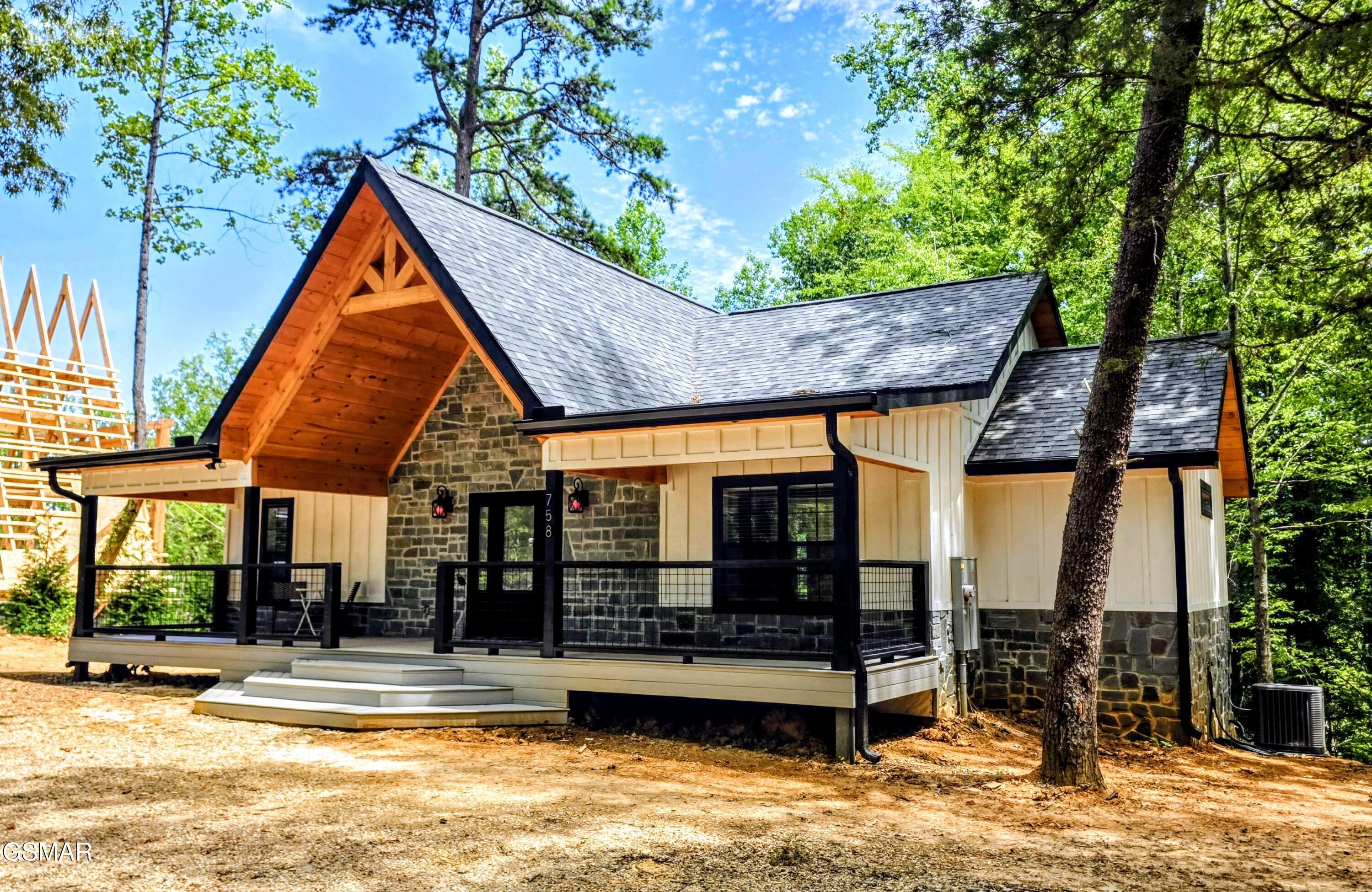 758 Timberlake Circle Sevierville TN 37876