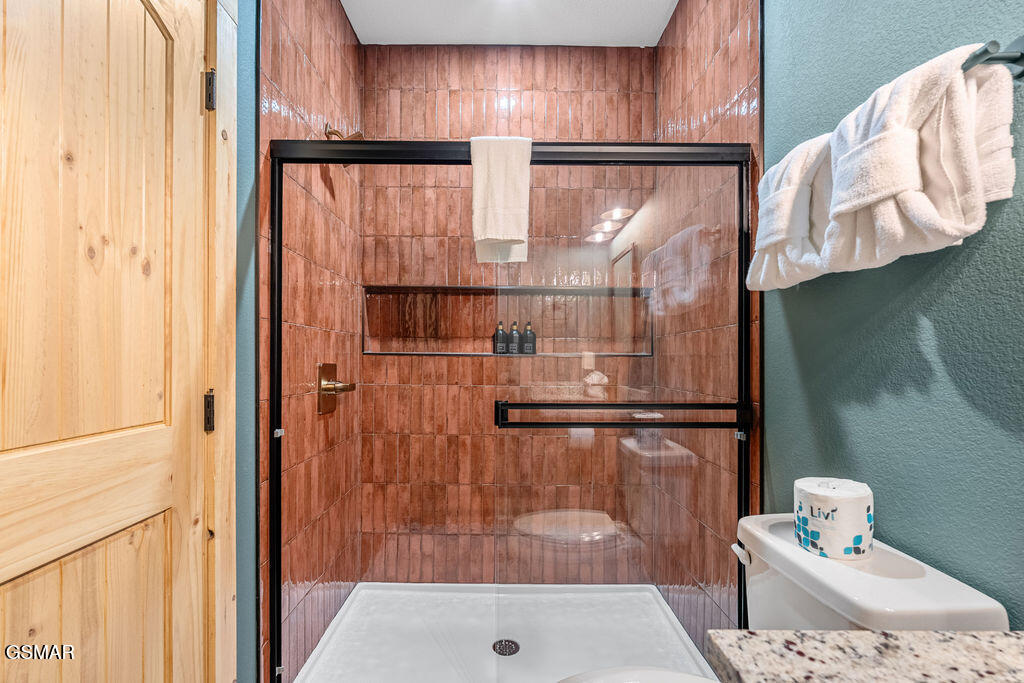 1130 Lee Cardwell Circle Pigeon Forge TN 37863