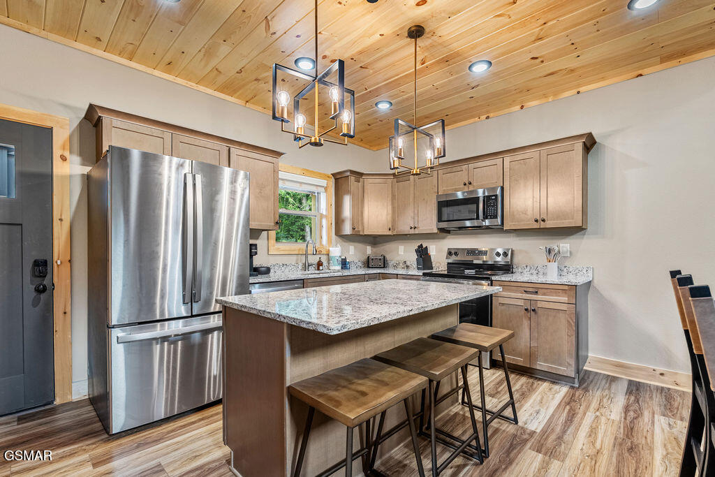 1130 Lee Cardwell Circle Pigeon Forge TN 37863