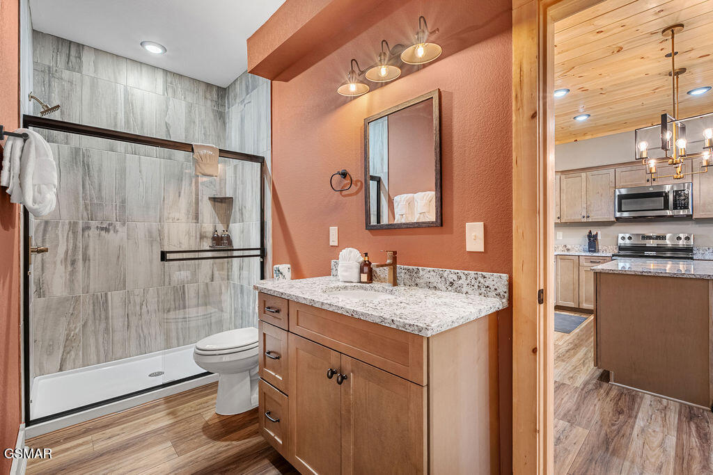 1130 Lee Cardwell Circle Pigeon Forge TN 37863