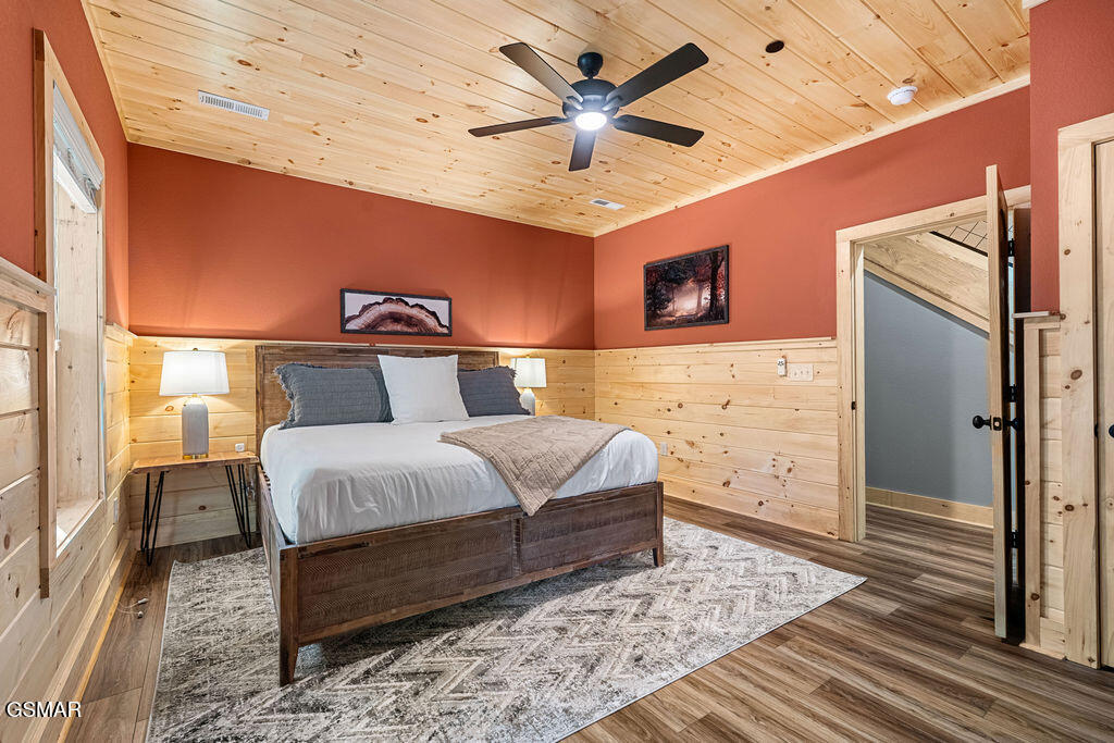 1130 Lee Cardwell Circle Pigeon Forge TN 37863