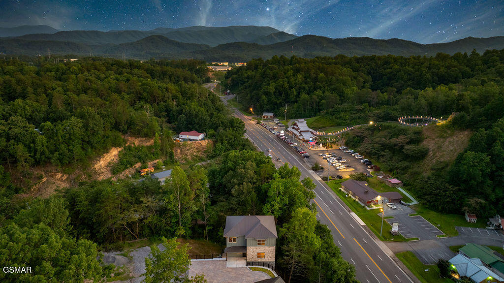 1130 Lee Cardwell Circle Pigeon Forge TN 37863