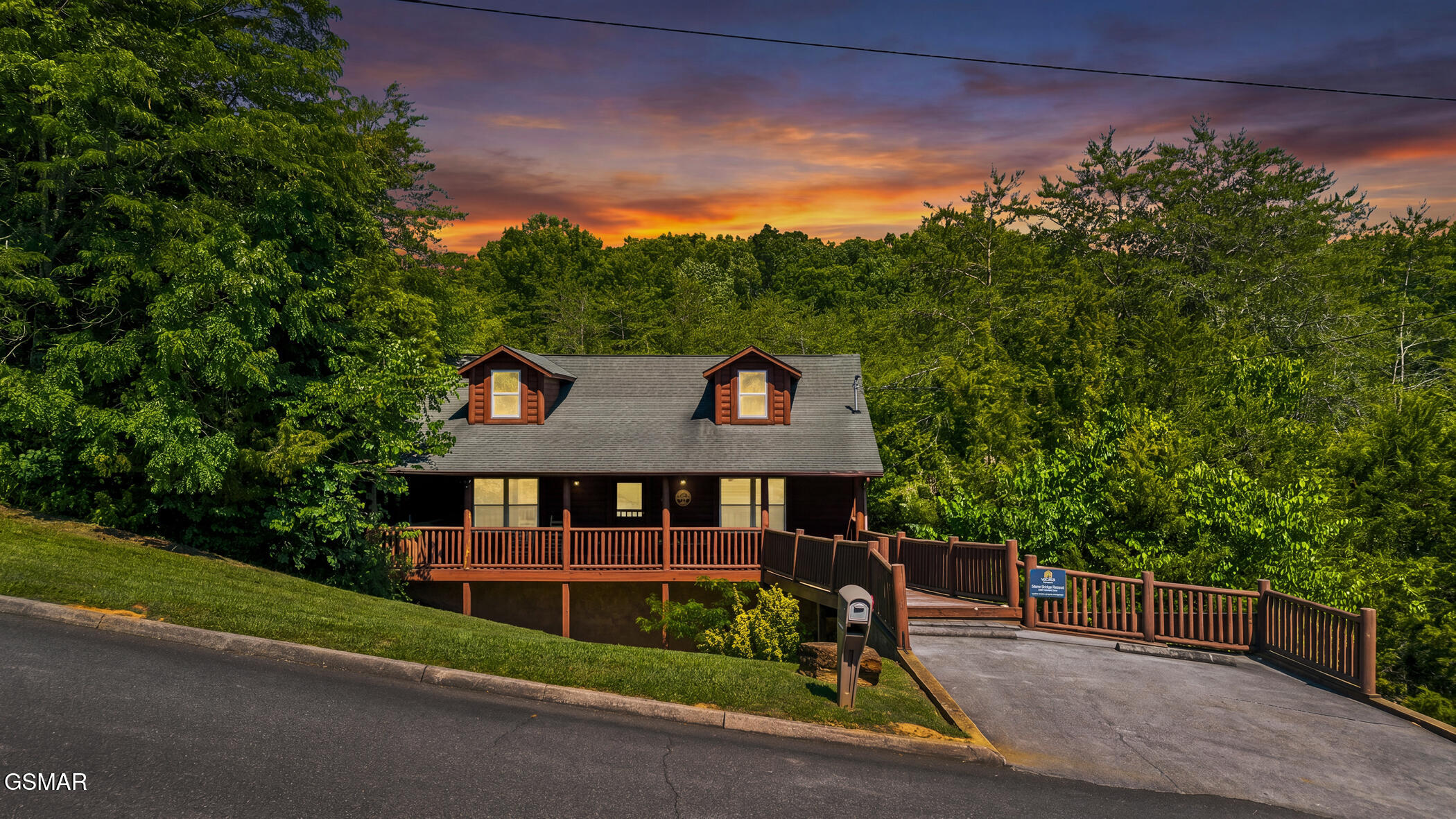 1960 Oakmont Drive Sevierville TN 37876