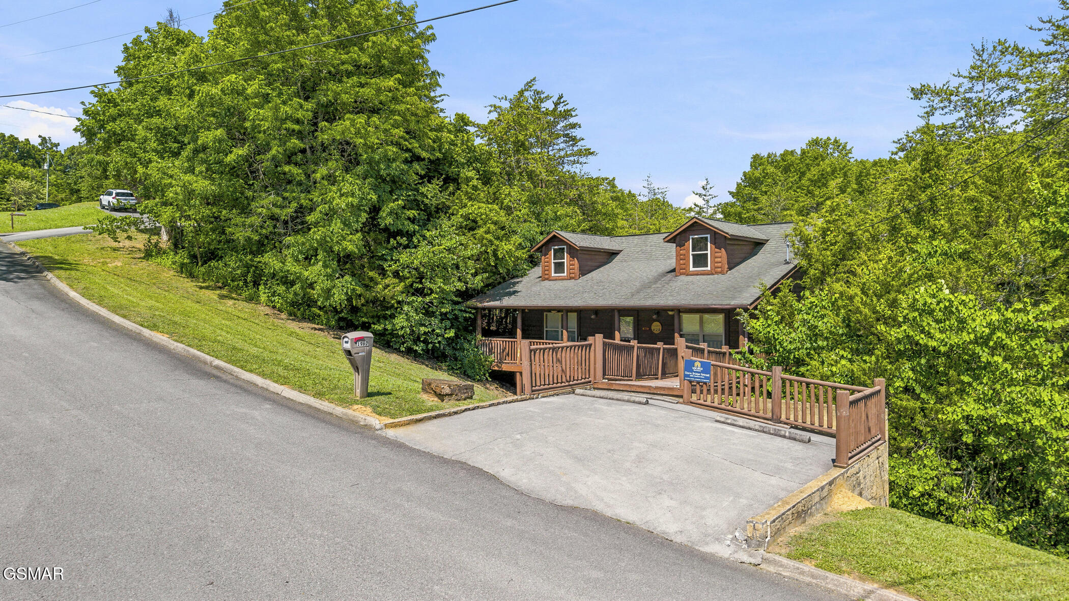 1960 Oakmont Drive Sevierville TN 37876