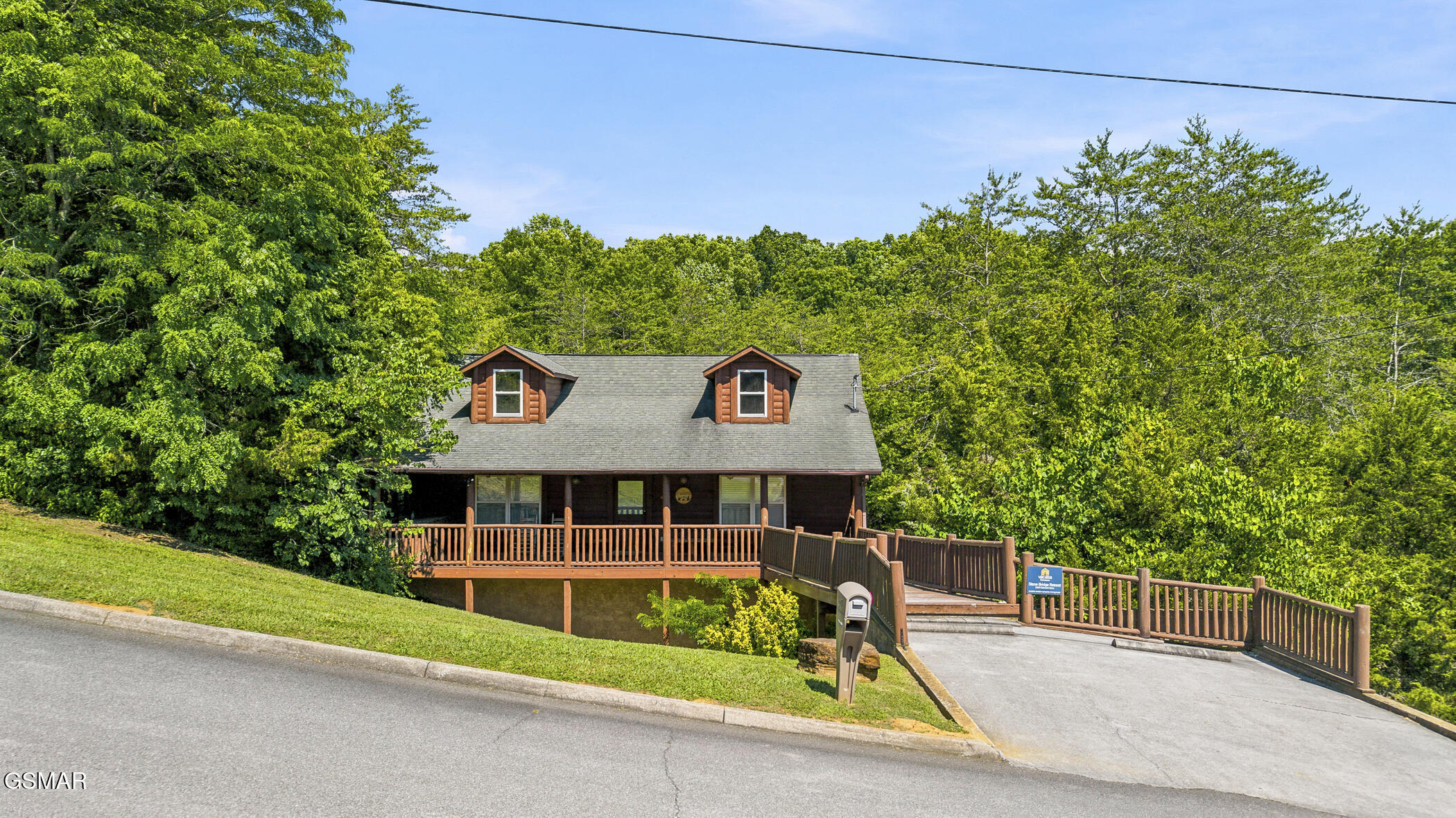 1960 Oakmont Drive Sevierville TN 37876
