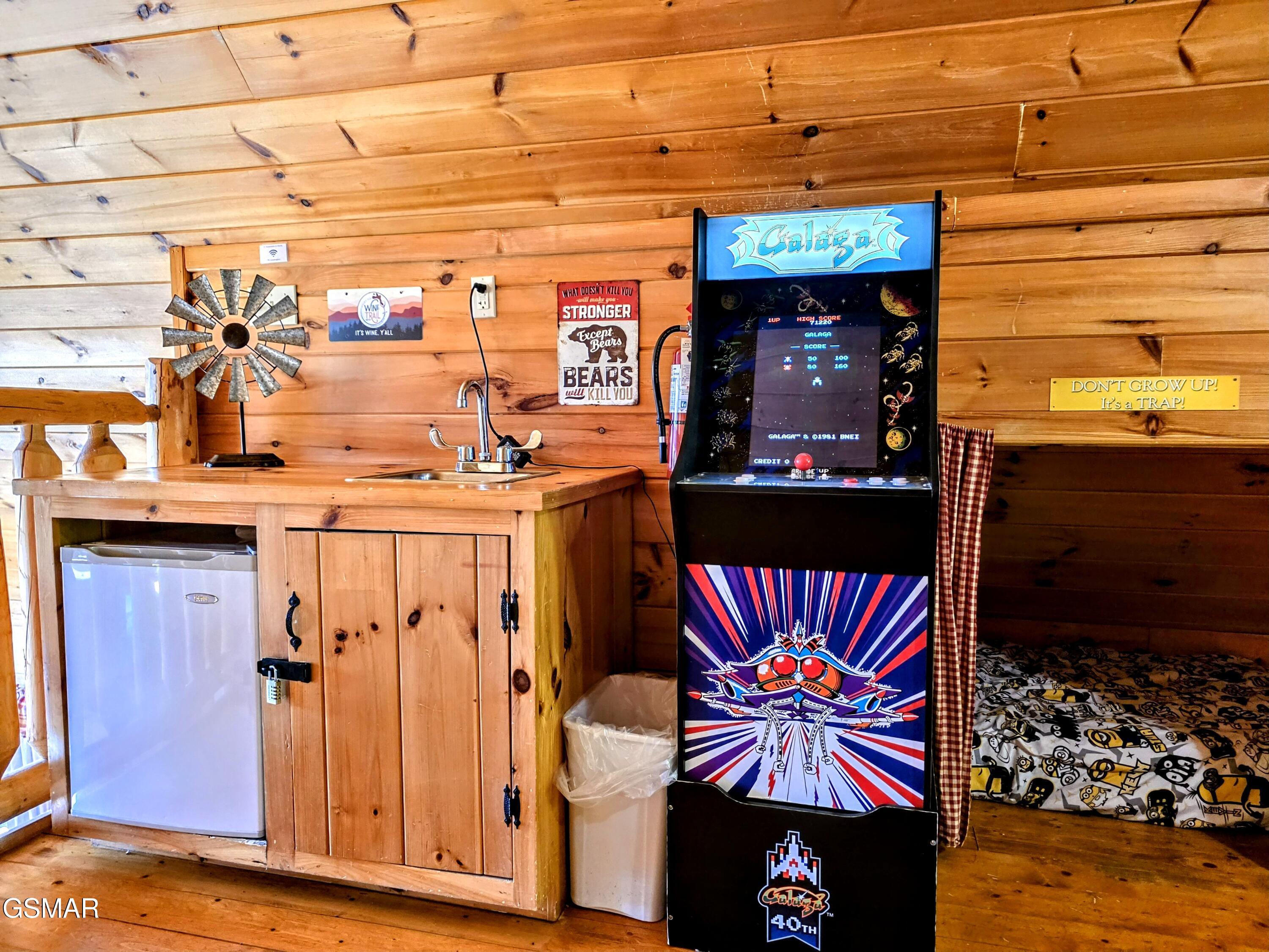 2010 Bird Ridge Road Sevierville TN 37876