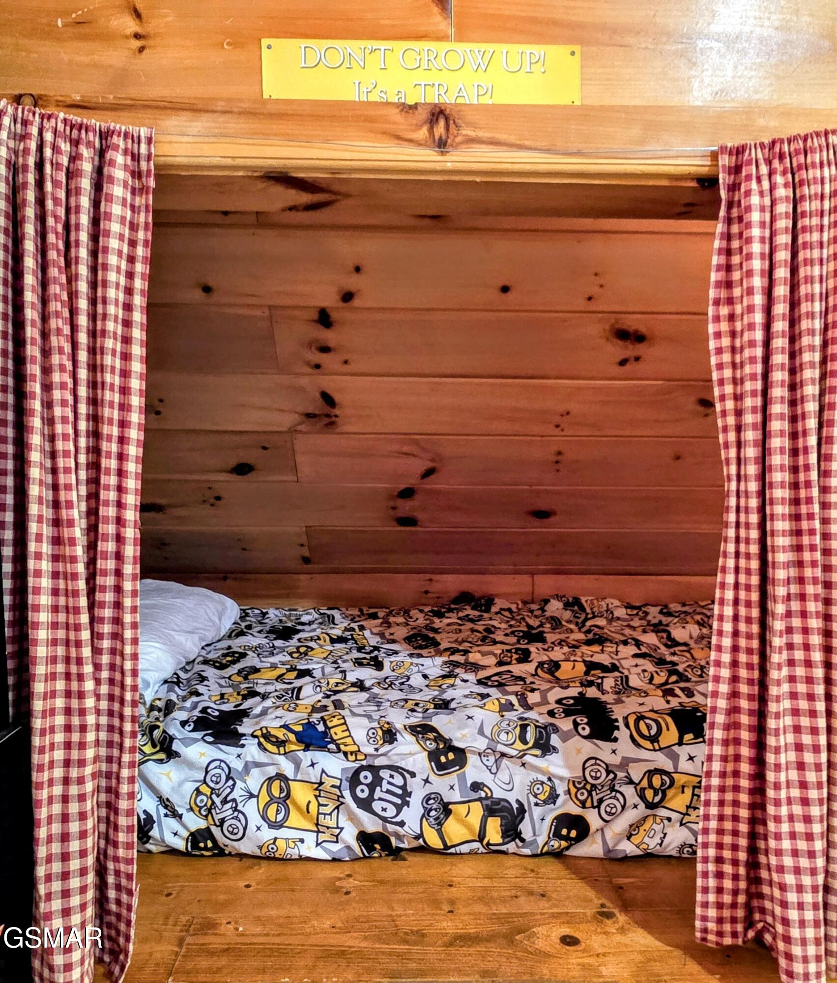 2010 Bird Ridge Road Sevierville TN 37876