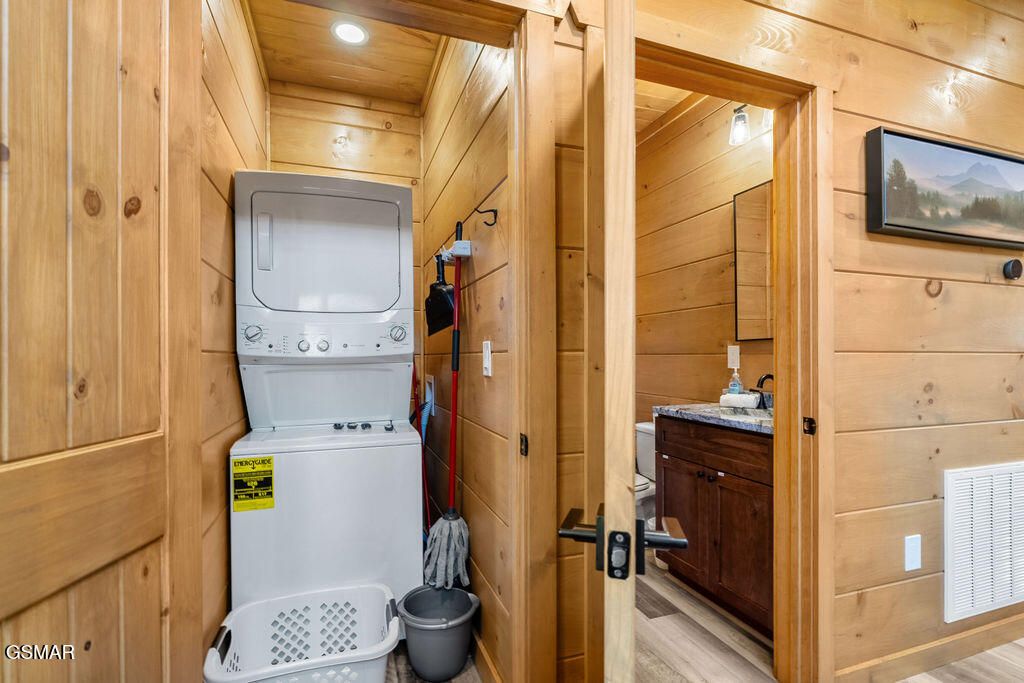 2832 Sequoia Road Pigeon Forge TN 37863