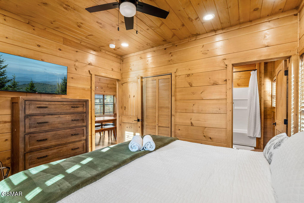 2832 Sequoia Road Pigeon Forge TN 37863