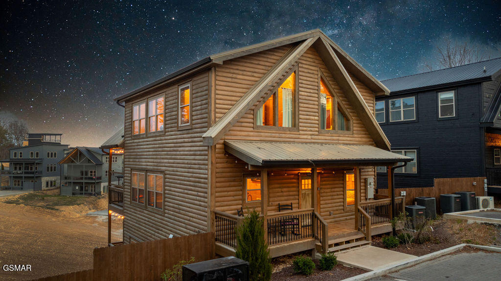 2832 Sequoia Road Pigeon Forge TN 37863