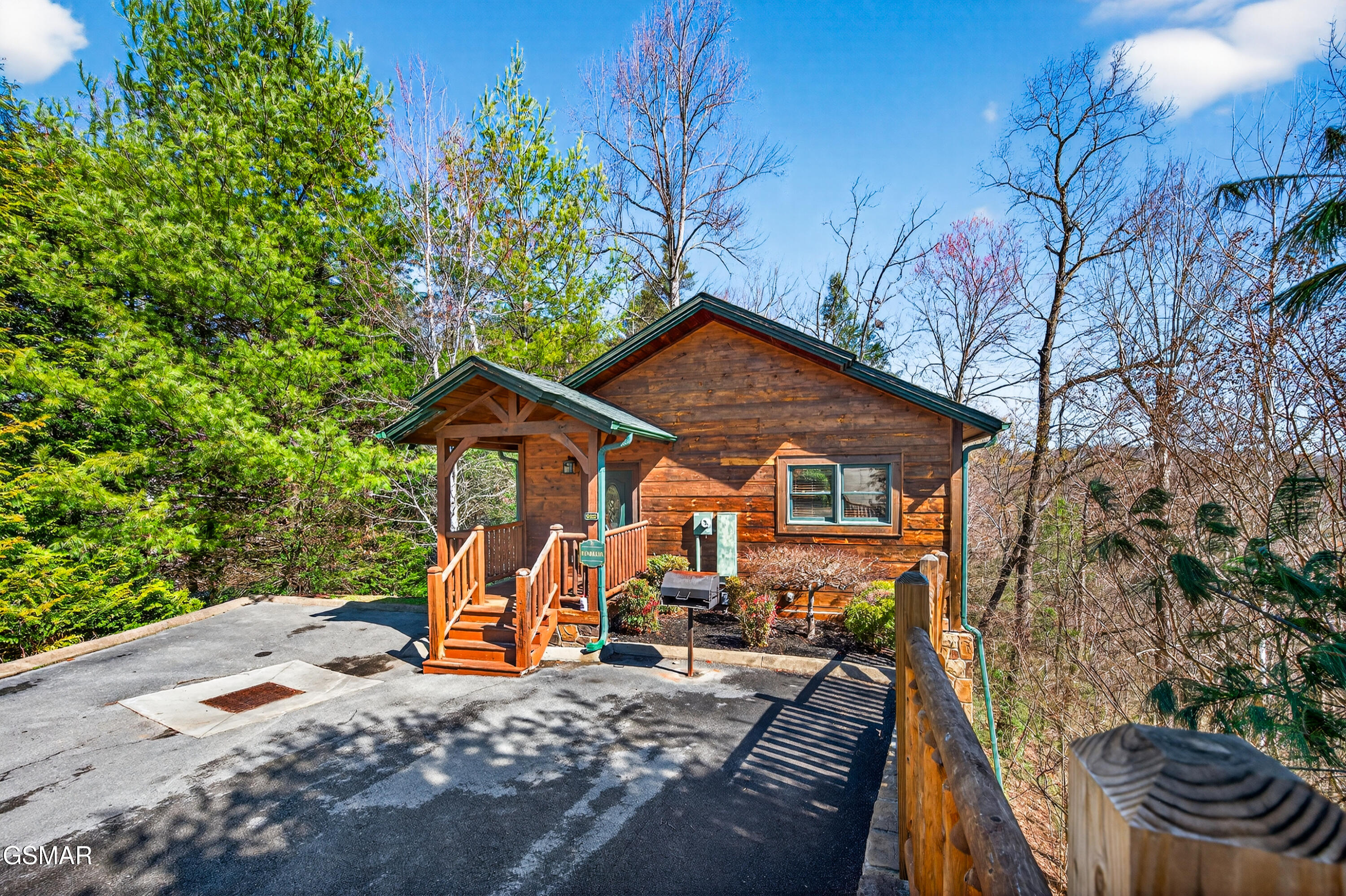 922 Parkview Point Way Gatlinburg TN 37738