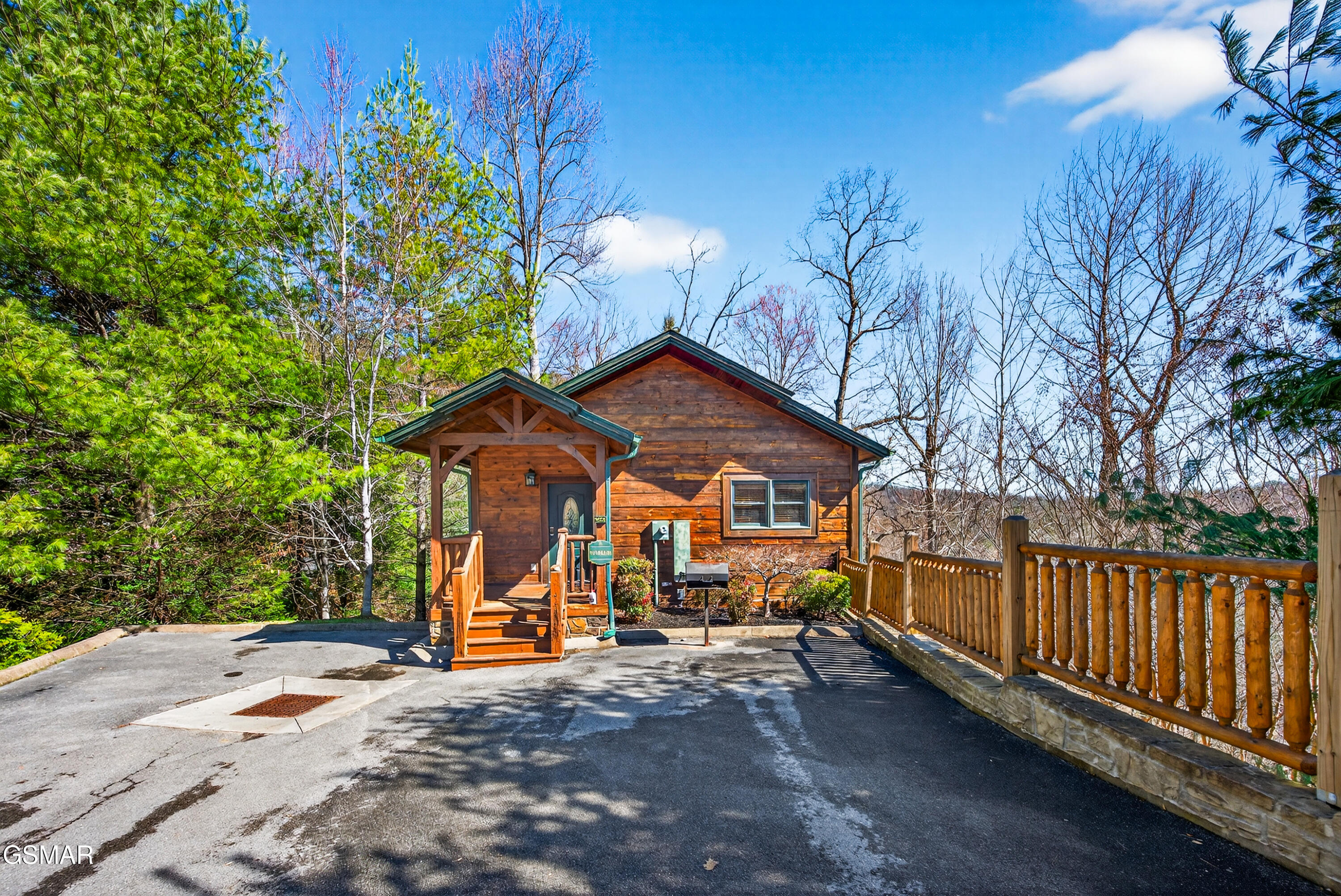 922 Parkview Point Way Gatlinburg TN 37738