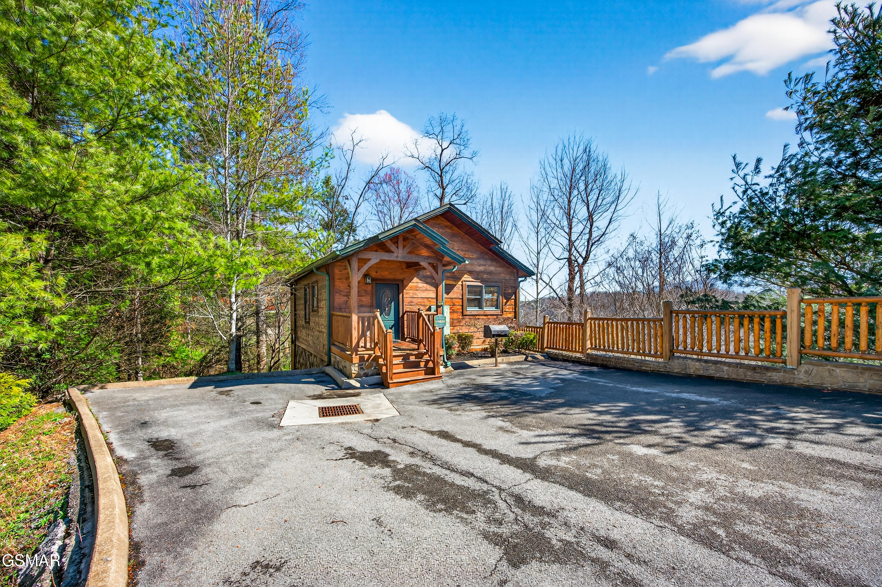 922 Parkview Point Way Gatlinburg TN 37738