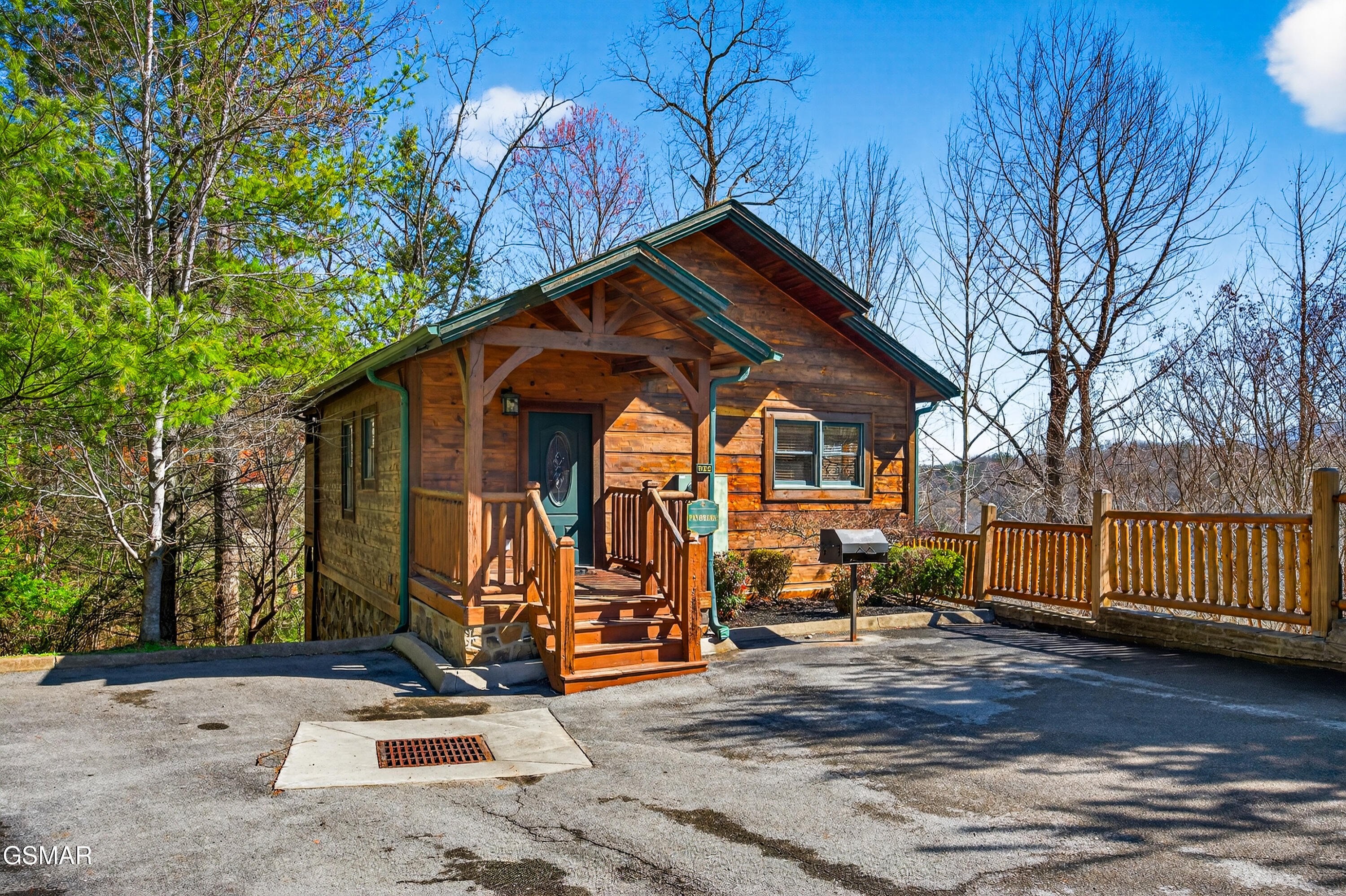 922 Parkview Point Way Gatlinburg TN 37738