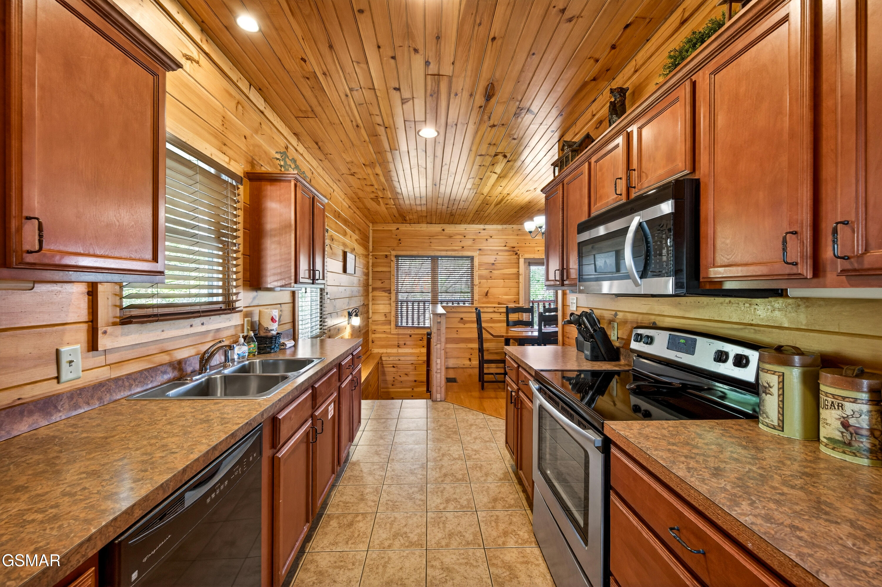 922 Parkview Point Way Gatlinburg TN 37738