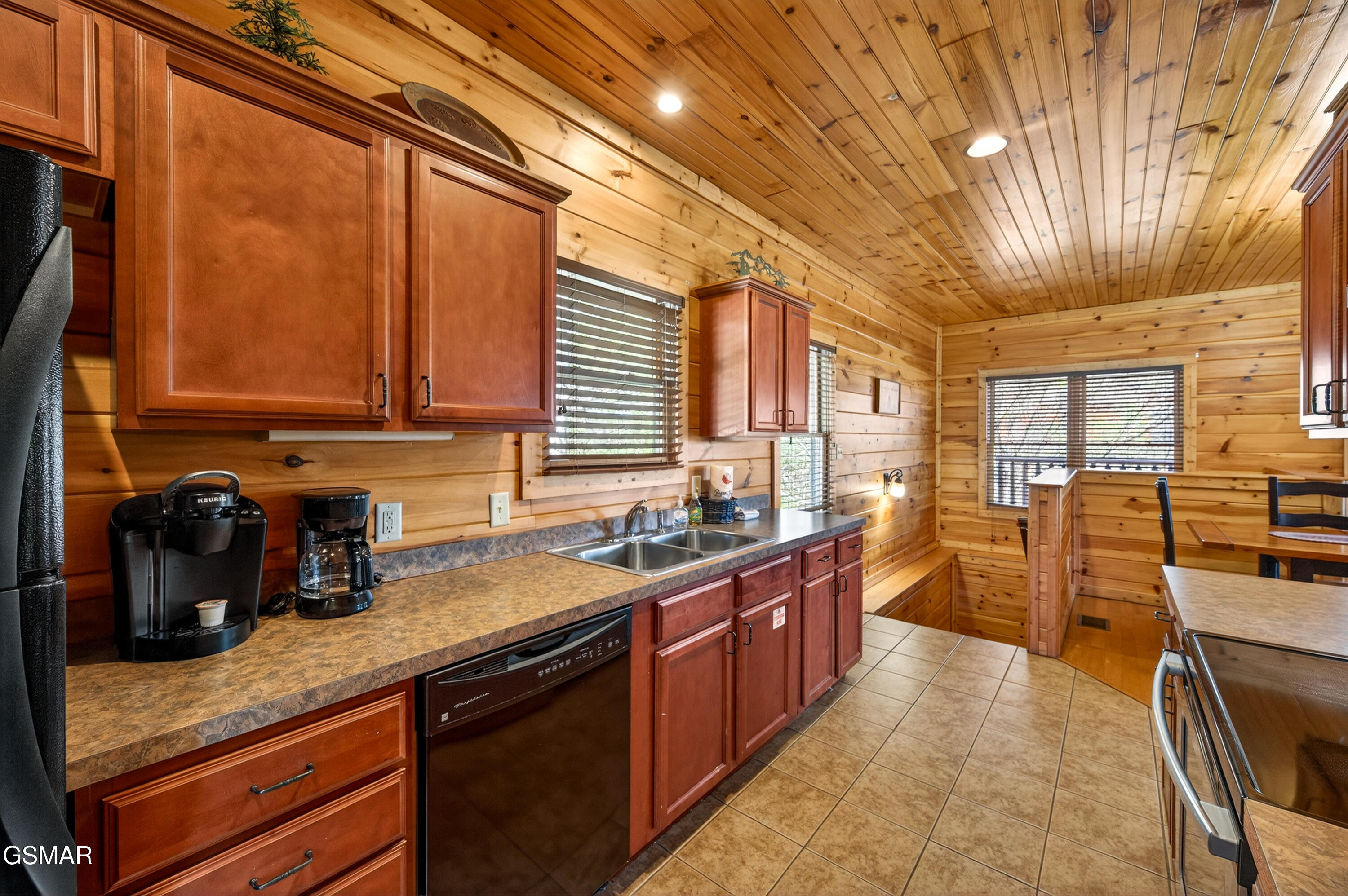 922 Parkview Point Way Gatlinburg TN 37738