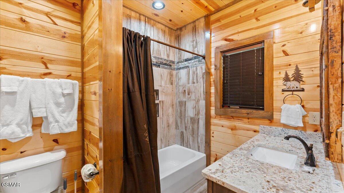 2215 Cub Circle Sevierville TN 37862